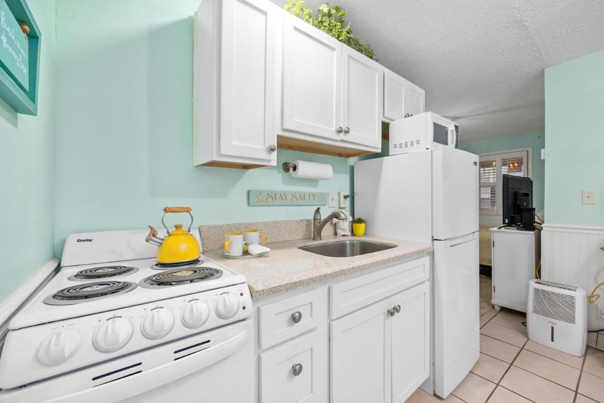 Cherry Grove Efficiency Just Steps From The Beach เมอร์เทิลบีช ภายนอก รูปภาพ